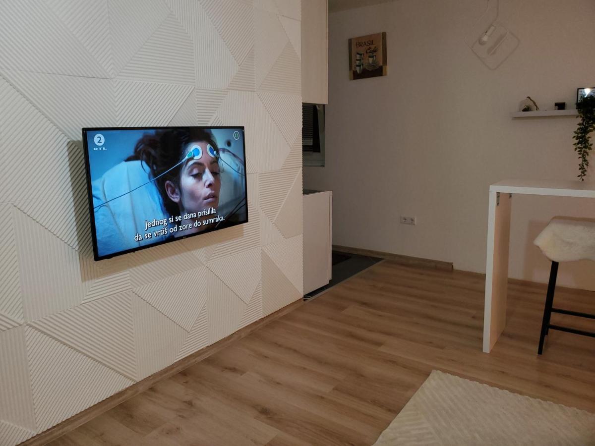 Sleep And Drive Apartment Sarajevo Exterior photo